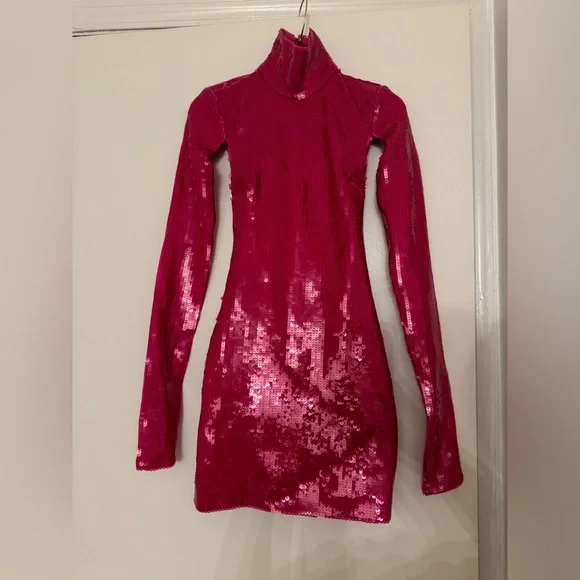 LaQuan Smith Open Back Mini Dress! Size Small - Picture 5 of 6